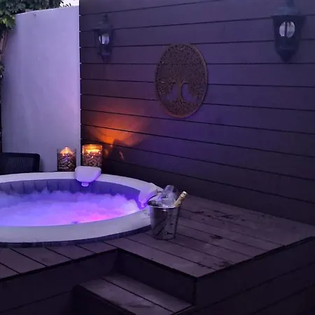 Angels Pathway Con Jacuzzi *
